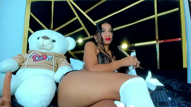 Lynda Bonnie online show from March 9, 2025, 5:06 pm