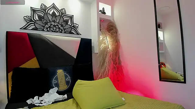 MaikyCooper online show from October 8, 2025, 8:39 pm