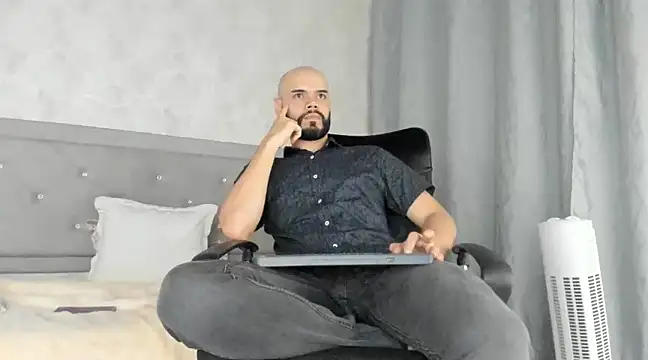 Luke Diaz7 online show from February 21, 2025, 3:12 am