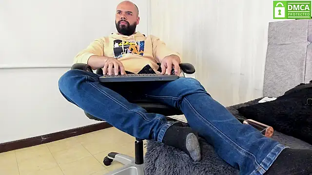 Luke Diaz7 online show from December 20, 2025, 4:41 am