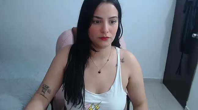 atenea 02 love online show from February 27, 2025, 2:32 am