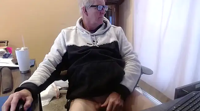 olderandwiser2 online show from February 11, 2025, 5:40 pm