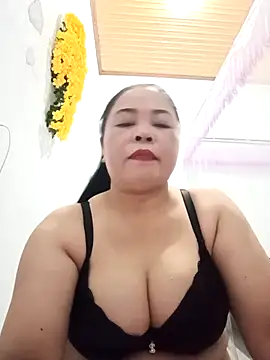 Baby-bigtits2024 online show from February 13, 2025, 12:43 pm