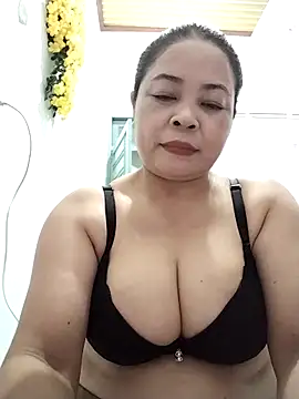 Baby-bigtits2024 online show from September 10, 2025, 1:11 pm