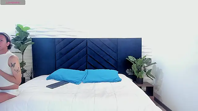 Snapshot of Georgina_Palacios_ chatting on February 24, 2025, 5:43 am Georgina Palacios online show from February 24, 2025, 5:43 am