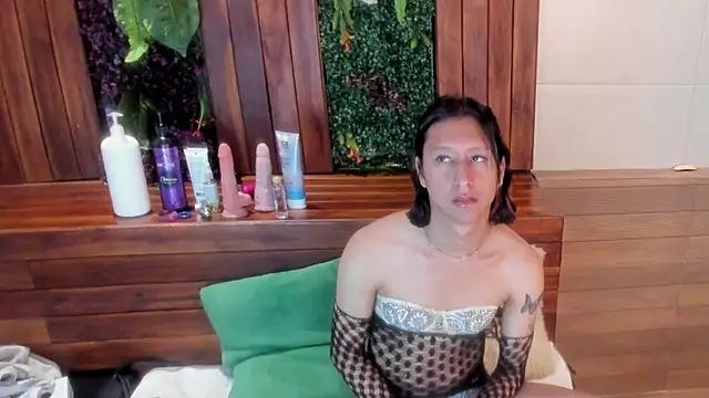 Snapshot of Georgina_Palacios_ chatting on September 14, 2025, 4:00 am Georgina Palacios online show from September 14, 2025, 4:00 am