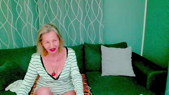 adeleadison online show from September 11, 2025, 2:44 am