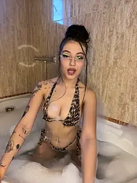 Foxy Rosee online show from October 24, 2025, 1:40 pm