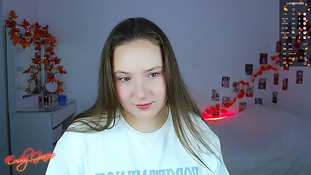 Snapshot of EmilyxxGraces chatting on September 25, 2025, 6:11 pm EmilyxxGraces online show from September 25, 2025, 6:11 pm