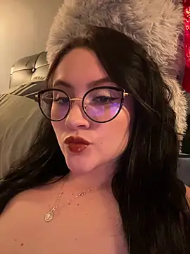 ValentinaOrtiz3 online show from March 6, 2026, 12:07 am