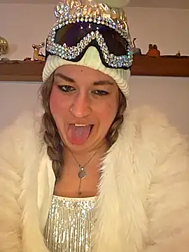 justtess online show from February 15, 2026, 7:21 pm