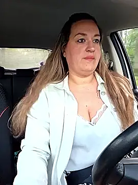 justtess online show from April 15, 2026, 5:03 am