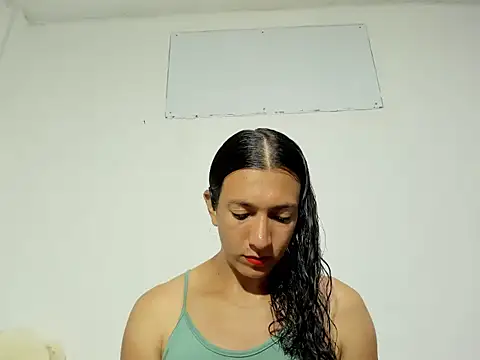 pamelyhot online show from February 20, 2025, 5:07 pm