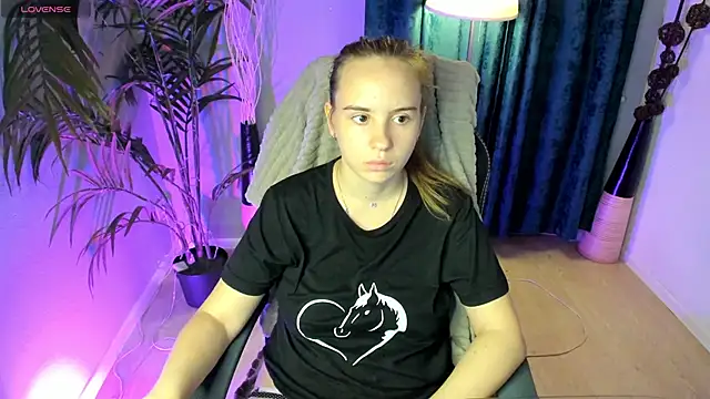 Lika 0ne online show from October 7, 2025, 12:13 pm