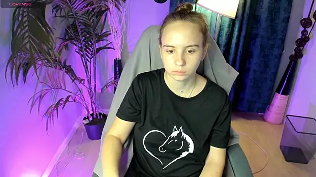 Lika 0ne online show from October 9, 2025, 12:25 pm