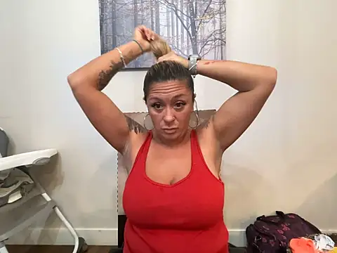 bossyroxy84 online show from October 15, 2025, 11:16 pm