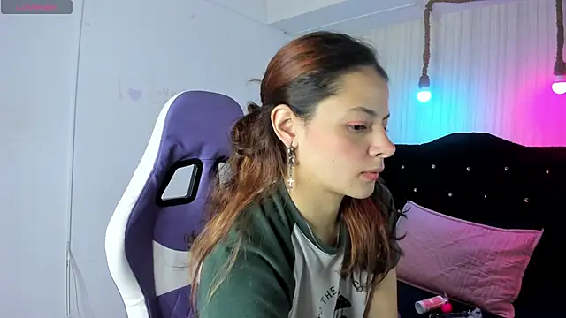 nicky angel1 online show from September 22, 2025, 6:32 pm