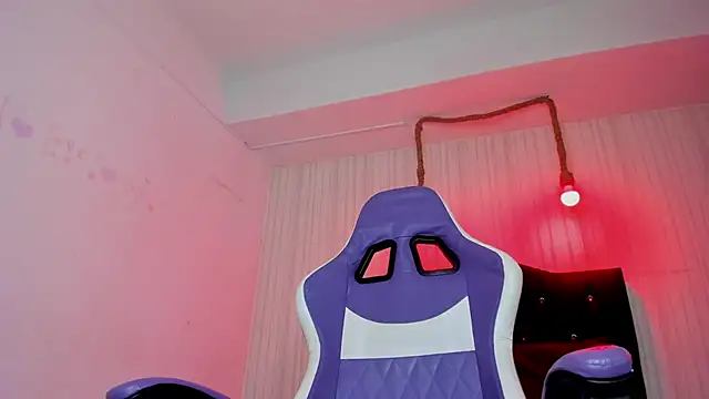 nicky angel1 online show from October 25, 2025, 6:35 pm