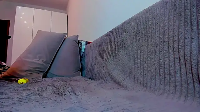 your Goddess Eva online show from April 18, 2026, 7:58 pm