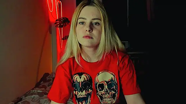 Alexa Pirs online show from March 13, 2025, 11:27 pm