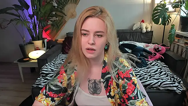 Alexa Pirs online show from March 26, 2026, 12:44 pm