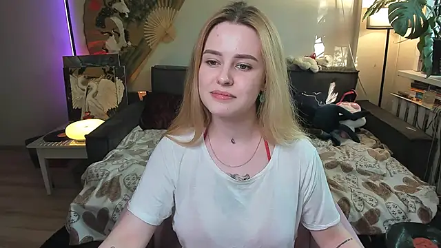 Snapshot of Alexa_Pirs chatting on May 6, 2026, 2:55 pm Alexa Pirs online show from May 6, 2026, 2:55 pm