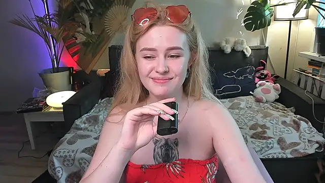 Snapshot of Alexa_Pirs chatting on May 18, 2026, 2:45 pm Alexa Pirs online show from May 18, 2026, 2:45 pm