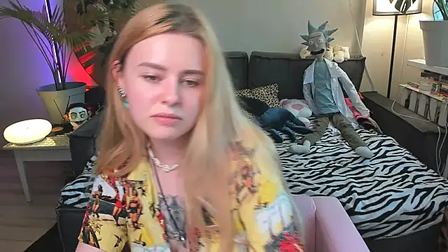 Alexa Pirs online show from June 28, 2026, 1:28 pm