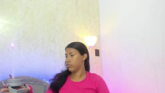 AntoniSantoss online show from April 5, 2026, 7:44 pm