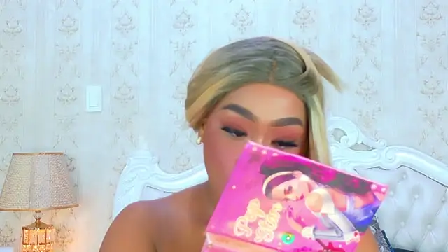 TianahGlow online show from October 9, 2025, 9:13 pm