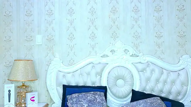 TianahGlow online show from February 23, 2026, 8:39 pm