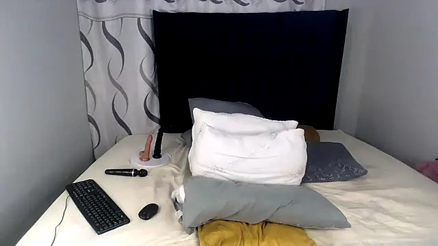 BigbootyliciousXXX online show from April 28, 2026, 2:27 am