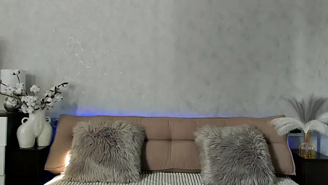 Tina Mart online show from March 11, 2025, 11:55 am