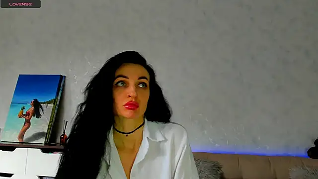 Tina Mart online show from April 21, 2026, 7:03 am