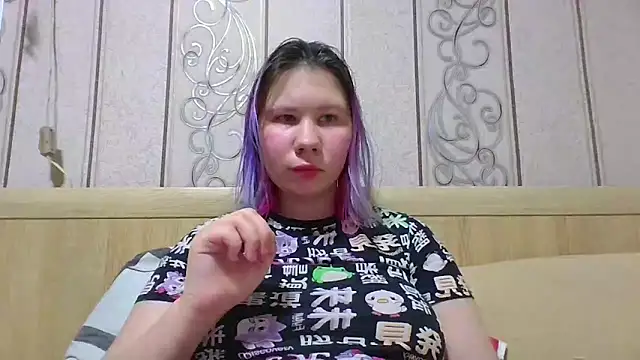 Little kitsune1707 online show from September 24, 2025, 5:49 pm