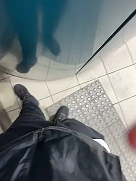 YARASERO-kun online show from February 12, 2025, 9:10 am