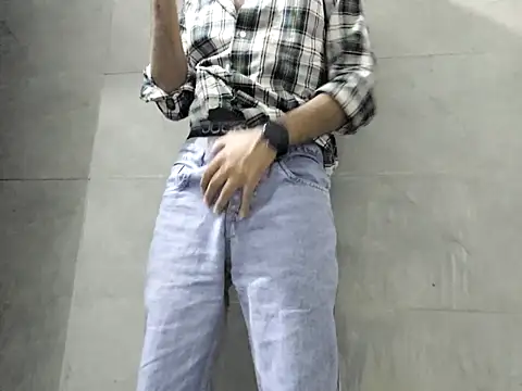 Lustyluckyy online show from October 31, 2025, 3:46 pm