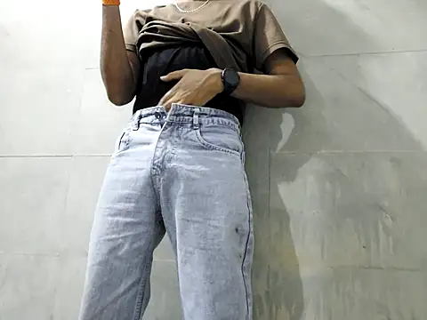 Lustyluckyy online show from April 9, 2026, 7:52 pm