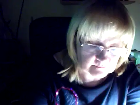 Snapshot of Violet5364 chatting on February 26, 2025, 6:32 pm Violet5364 online show from February 26, 2025, 6:32 pm