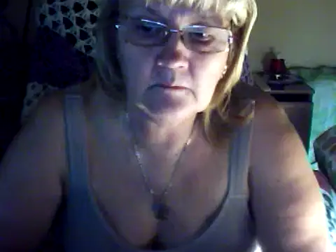 Snapshot of Violet5364 chatting on March 13, 2025, 4:45 pm Violet5364 online show from March 13, 2025, 4:45 pm