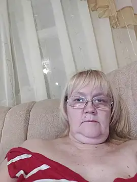 Snapshot of Violet5364 chatting on December 2, 2025, 8:26 pm Violet5364 online show from December 2, 2025, 8:26 pm