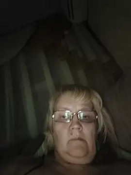 Snapshot of Violet5364 chatting on December 13, 2025, 10:48 pm Violet5364 online show from December 13, 2025, 10:48 pm