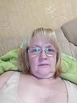 Snapshot of Violet5364 chatting on December 15, 2025, 8:57 pm Violet5364 online show from December 15, 2025, 8:57 pm