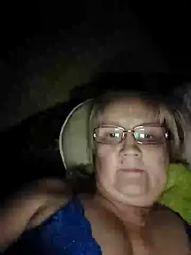 Snapshot of Violet5364 chatting on January 9, 2026, 10:00 pm Violet5364 online show from January 9, 2026, 10:00 pm