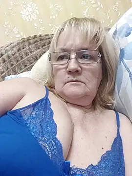 Snapshot of Violet5364 chatting on January 13, 2026, 8:36 pm Violet5364 online show from January 13, 2026, 8:36 pm