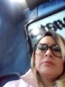 CandieGilson   online show from November 14, 2025, 10:58 am