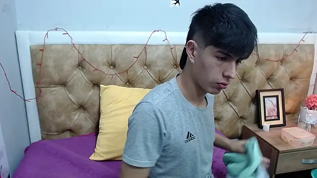 Estiv18  online show from February 17, 2025, 3:25 am