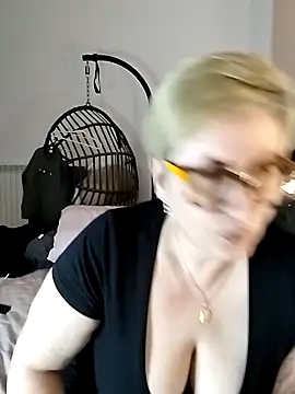 Pumabionda online show from March 22, 2025, 8:37 pm