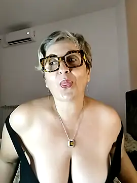 Pumabionda online show from September 8, 2025, 3:55 pm