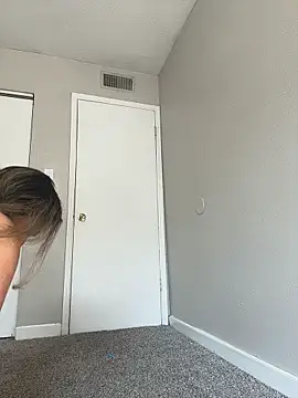 angelicasn0w online show from March 22, 2026, 2:42 pm